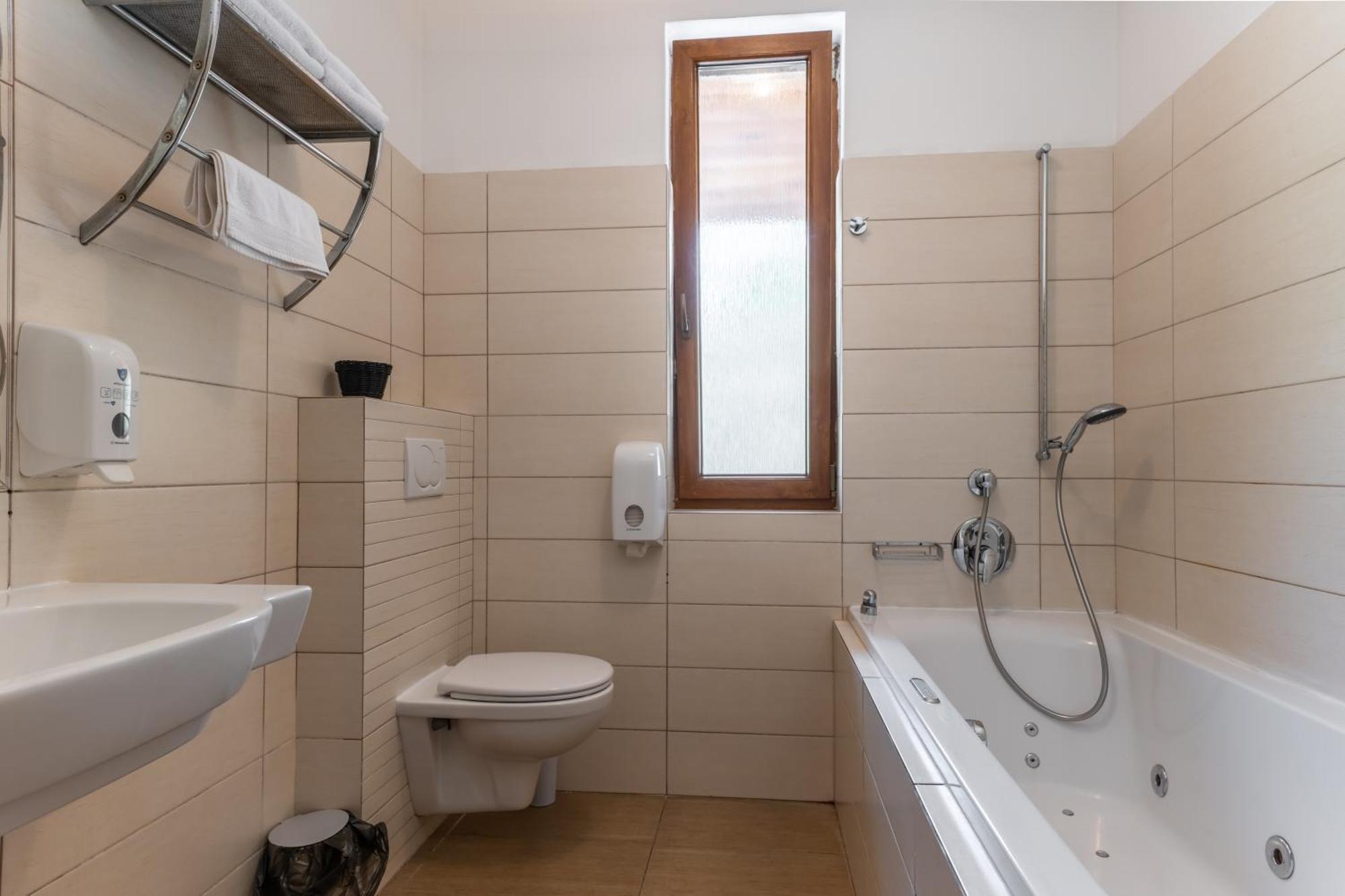 Archa Hotel Оломоуц Экстерьер фото